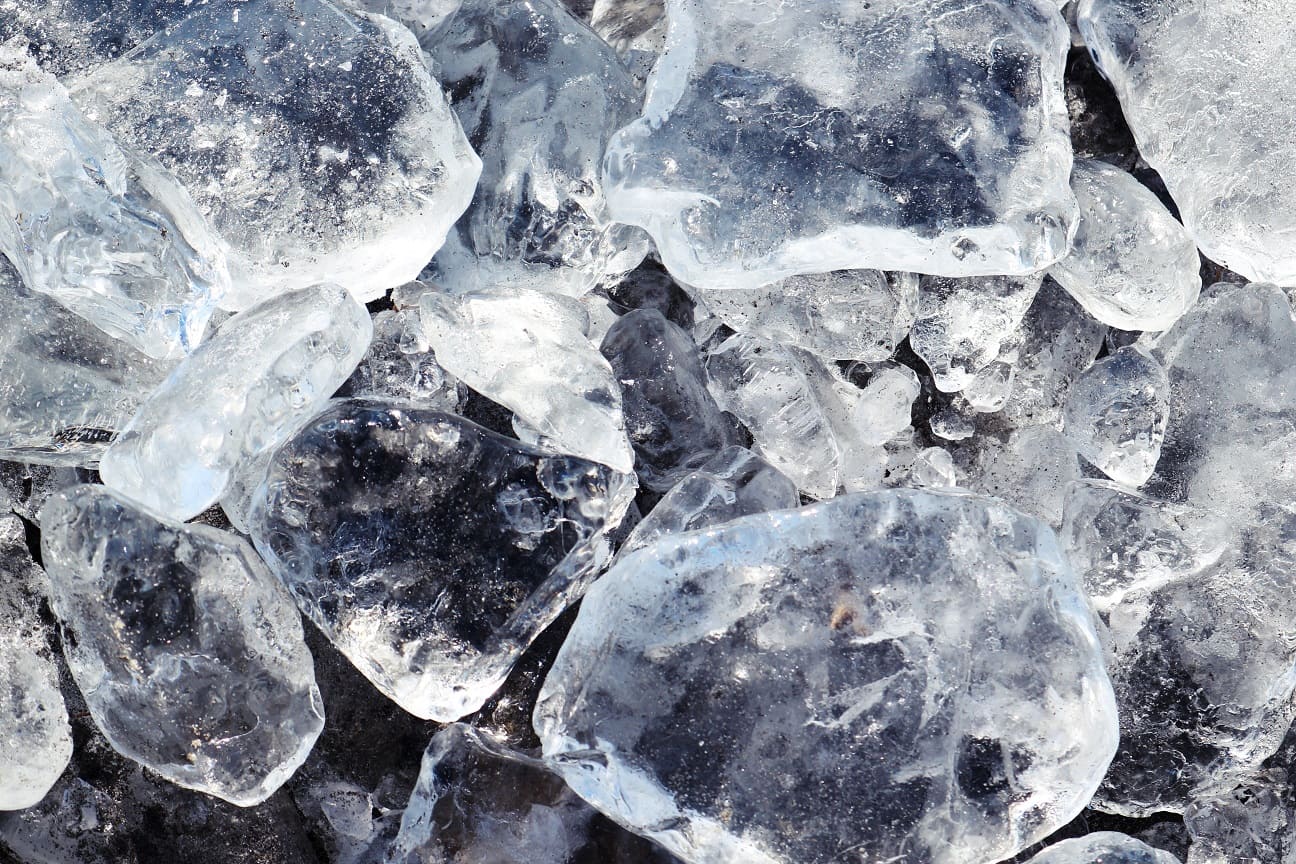 氷にこだわってかき氷を選ぶ人が続出。二大人気の純氷と天然氷ってどんなもの？